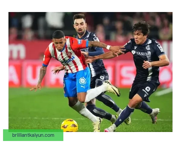 西甲赛后新闻：各队表现分析与未来走势评估